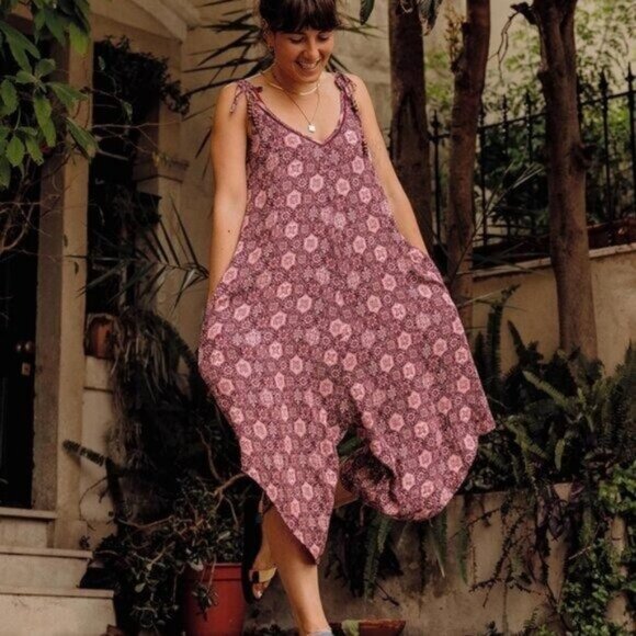 Passenger Copetin Jumpsuit M NEW Tile Wine Red Cropped Bohemian Outdoors Travel - Picture 1 of 7